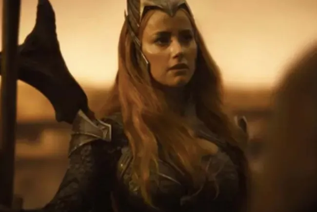 Amber Heard fue de lo más criticado en Liga de la Justicia de Snyder