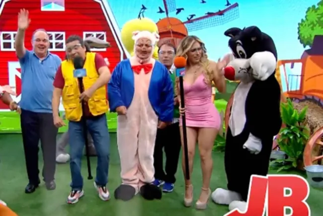 Benavides rechaza acoso de gato Silvestre a Fátima Segovia