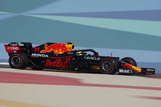 ‘Checo’ Pérez es sexto en los primeros libres