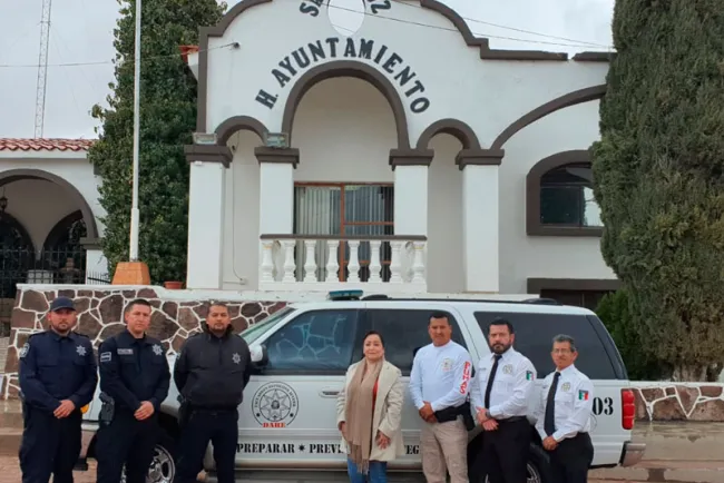 Entrega DARE vehículo en poblado Santa Cruz