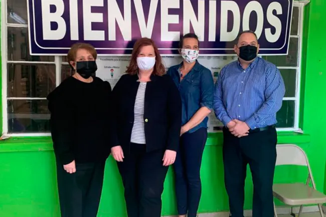 Visita Cónsul de EU albergue para migrantes