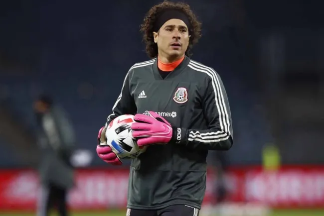 México sale del Top 10 de la FIFA