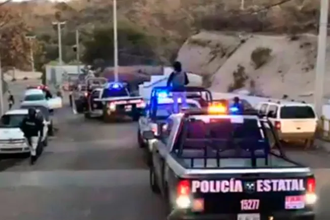 Detienen a persona en escuela por robo