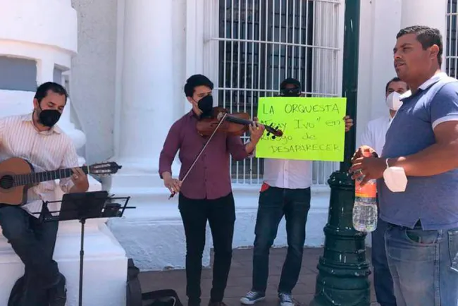 Protesta Orquesta de Guaymas con música: les deben dinero