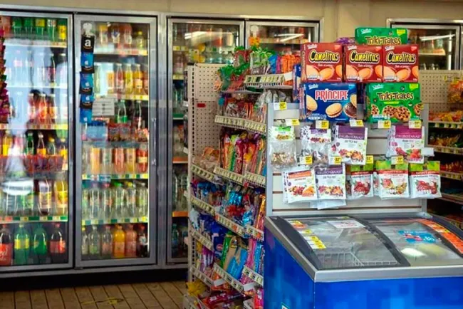 Analizarán iniciativa que prohíbe venta de comida chatarra a niños