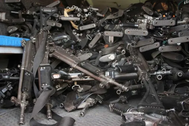 Alistan informe de servidores relacionados al tráfico de armas