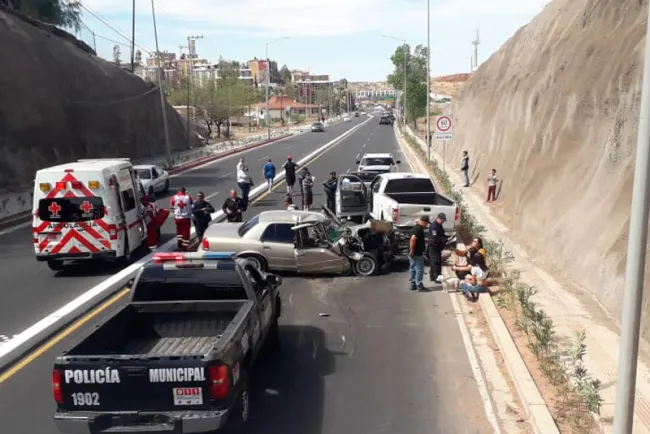 Provoca conductor carambola