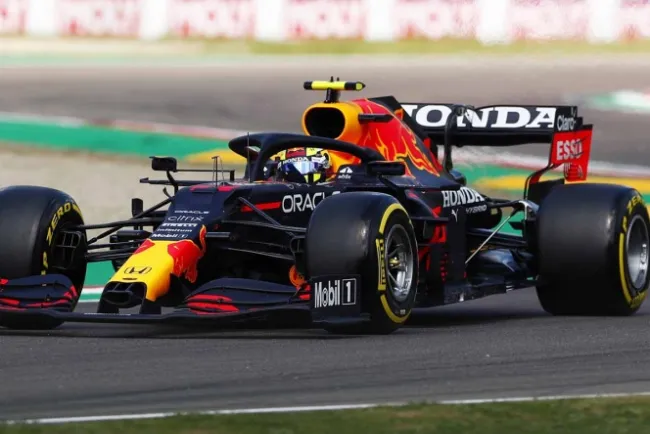 ‘Checo’ Pérez es sexto en Imola; Bottas domina