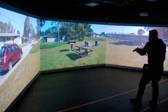 Imparte Isspe entrenamiento a oficiales de Protección Federal