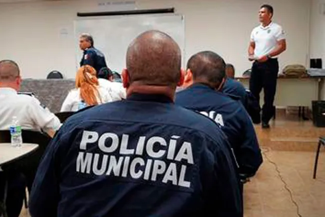 Aumentan plazas en SPM, reprueban más agentes examen C3: Regidor