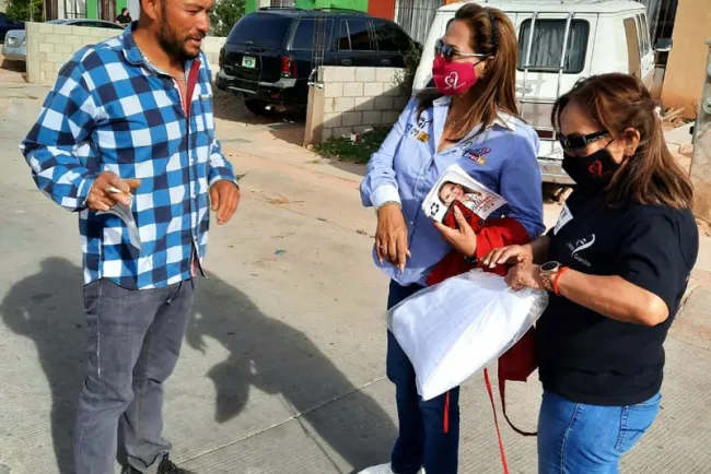 Recorre Lupita Gracia colonias de Nogales