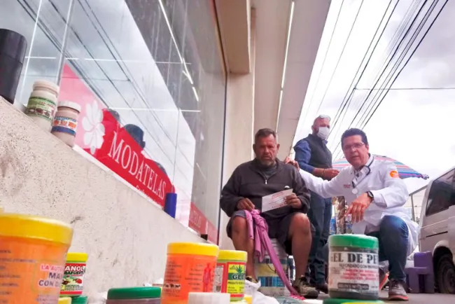 Comprometido Infantópulos con el agua, seguridad y deportes