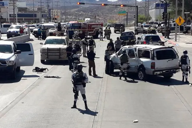 Persecución y balacera