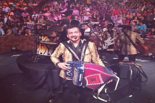 Los Tigres del Norte se unen a campaña pro vacunación; llaman a sus fans a cuidarse