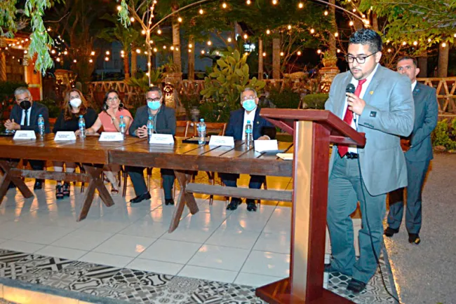 Asume nuevo presidente de Colegio de Arquitectos