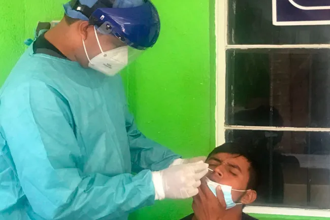 Realizan jornada de salud en albergue para migrantes