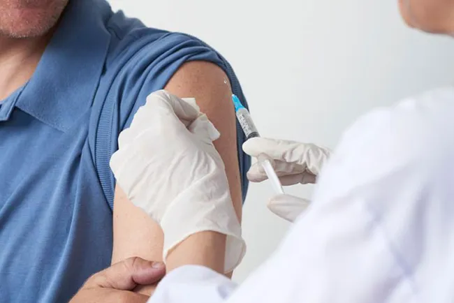 Habrá 15 centros de vacunación para personal educativo: SNTE