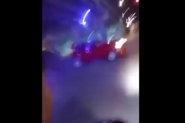 Transmite en vivo su muerte: iban en moto pasándose todos los altos