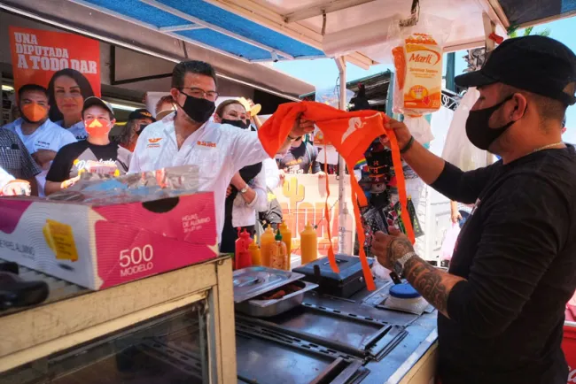 Harán compras del gobierno con proveedores locales: Bours