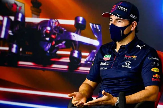 ‘Checo’ Pérez sigue el ejemplo de Verstappen