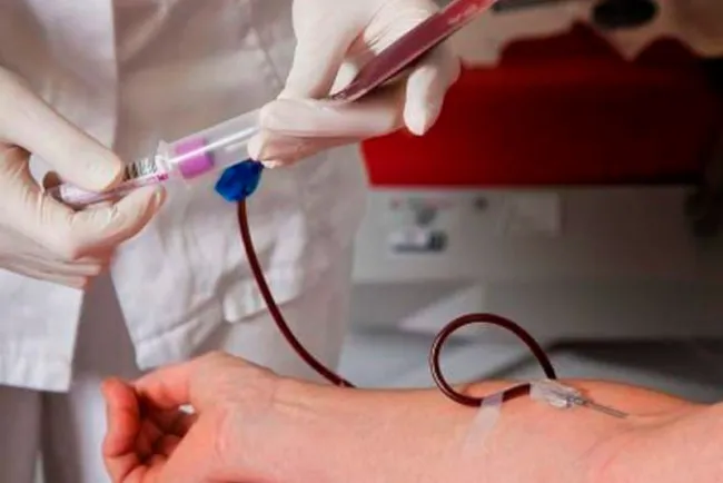 Urgen donadores de sangre