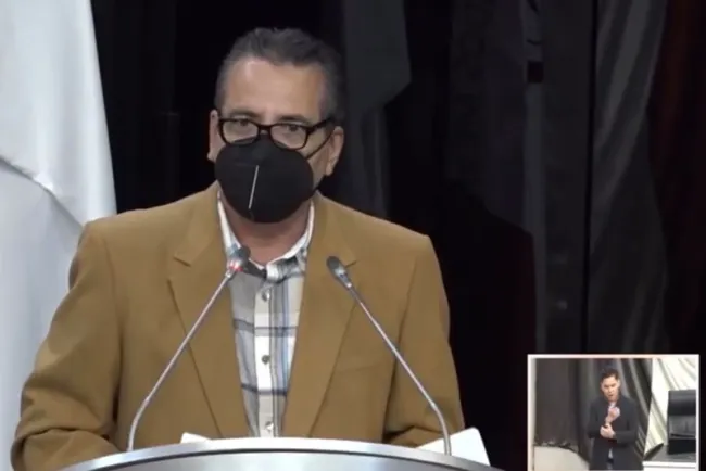 Propone Diputado Ley de Útiles Escolares Gratuitos