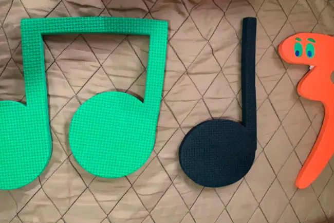 Enseña a alumnos a “leer” música