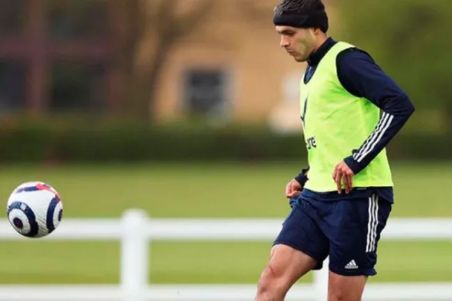 Raúl Jiménez aún no es tomado en cuenta