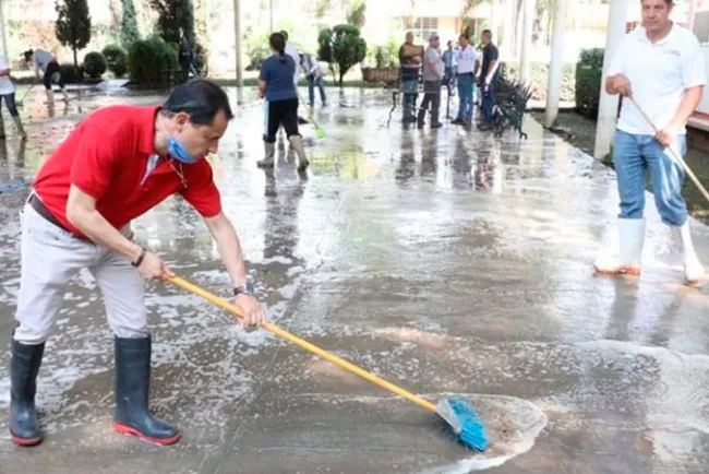 Adelantan limpieza en escuelas