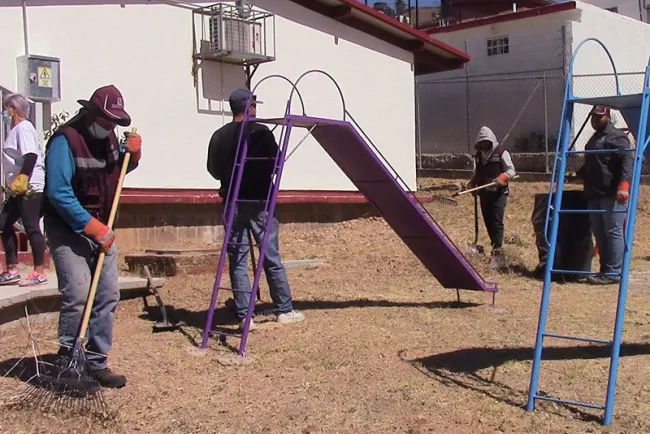 Inicia limpieza en las escuelas