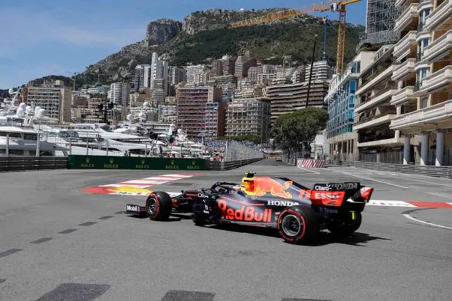 Buen trabajo ‘Checo’, elogian al mexicano