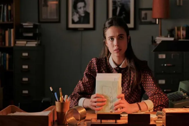 Margaret Qualley, de bailarina a escritora en ‘El trabajo de mis sueños’