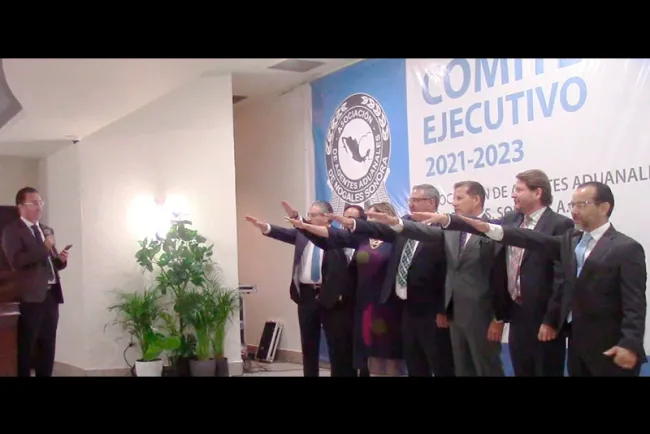 Rinde protesta comité directivo de la Asociación de Agentes Aduanales