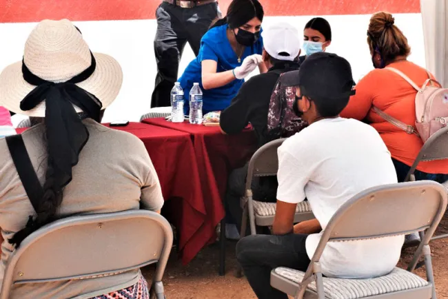 Llevan jornada de salud preventiva a La Mesa