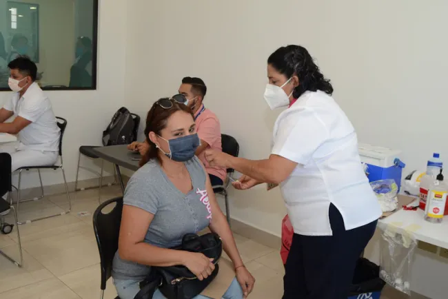 Vacunación en maquiladora ejemplo nacional