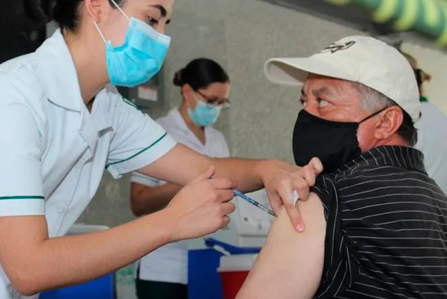 Reiniciará vacunación hasta próxima semana