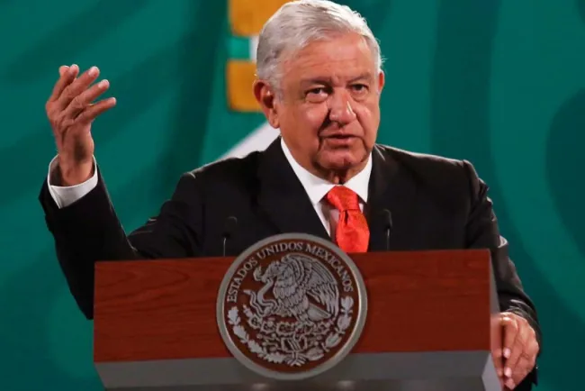 Aplaude López Obrador a Banxico por expectativa de 7% de crecimiento