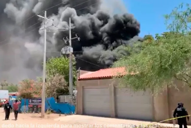 Arde bodega en Hermosillo