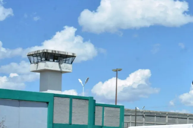 Preso intercambia lugar con su hermano y escapa de reclusorio