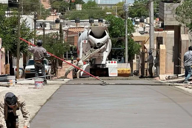 Beneficia pavimentación a familias