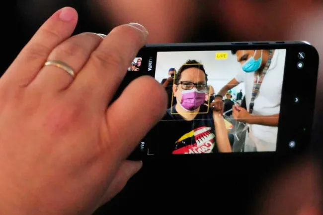 Abren registro de vacuna para mayores de 18 años de zonas fronterizas