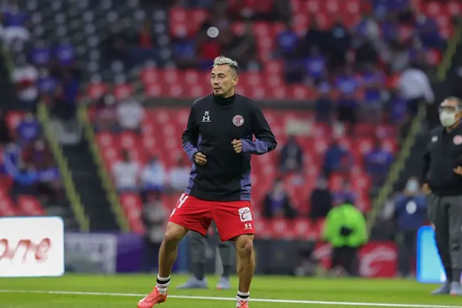 Toluca le renueva contrato a Sambueza