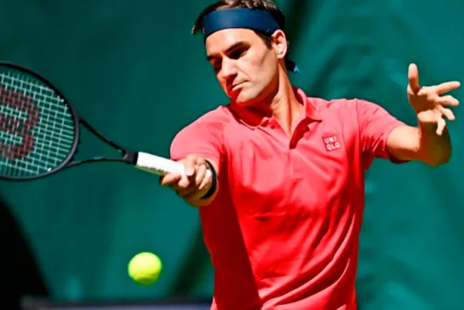 Roger Federer comienza con victoria en Halle