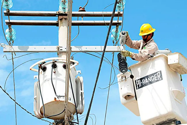 Aumentan reportes por apagones en Hermosillo