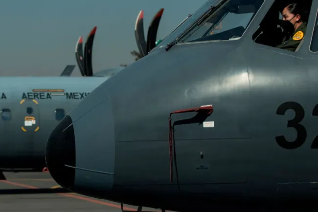 Dos aeronaves de la FAM bombardearán las nubes