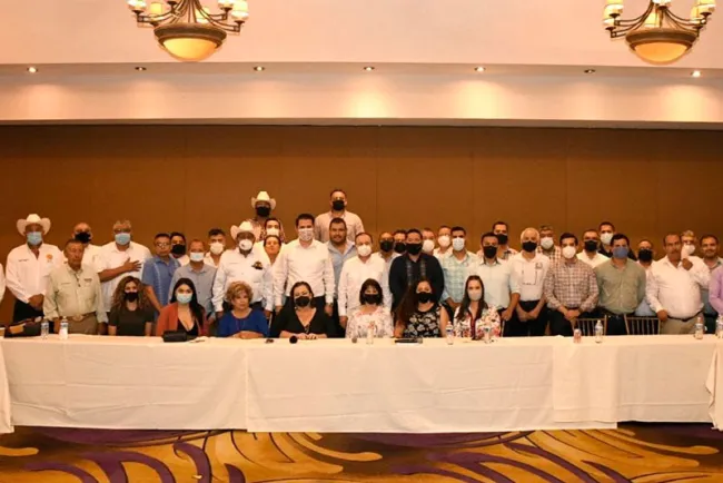 Dialoga Alfonso Durazo con sindicatos independientes