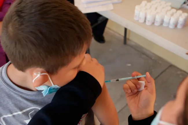 Instan proteger a niños de Sarampión y Rubéol”