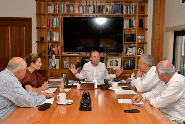 Llegan a acuerdos gobernadores electos de Morena en reunión