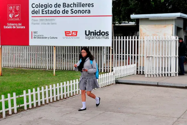 Obtienen estudiantes cuatro lugares en concurso de literatura