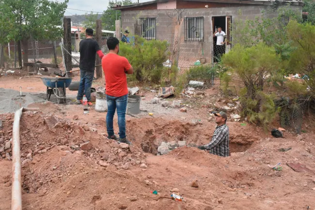 Realizan trabajos de pavimentación